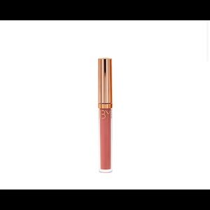 Feathermatte Liquid Lipstick by IBY